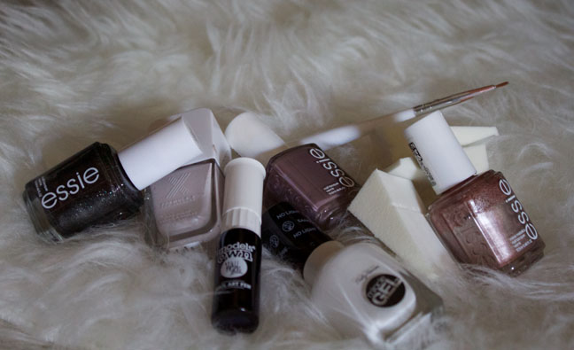 rose_gold_marble_nails_2